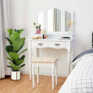 Giantex Vanity Set Makeup Table with Stool, Dressing Tables with 4 Drawers, Tri-Folding Mirror, Large Mirrored Room Vanity Desk for Bedroom Bathroom Padded Seat Chair Vanities, White