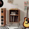 Giantex Record Player Stand with Charging Station, Turntable Cabinet with Metal Legs, Vinyl Record Storage Cabinet Holds Up to 150 Albums for Living Room, Bedroom (Black)(Walnut)