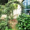 Giantex 2 Half Garden Arch Trellis, 8.2 FT Metal Garden Arbor, 6 Sizes, Easy Assembly, Archway for Climbing Plants Roses Vines, Outdoor Trellis Pergola for Wedding Bridal Party Ceremony Lawn Decor